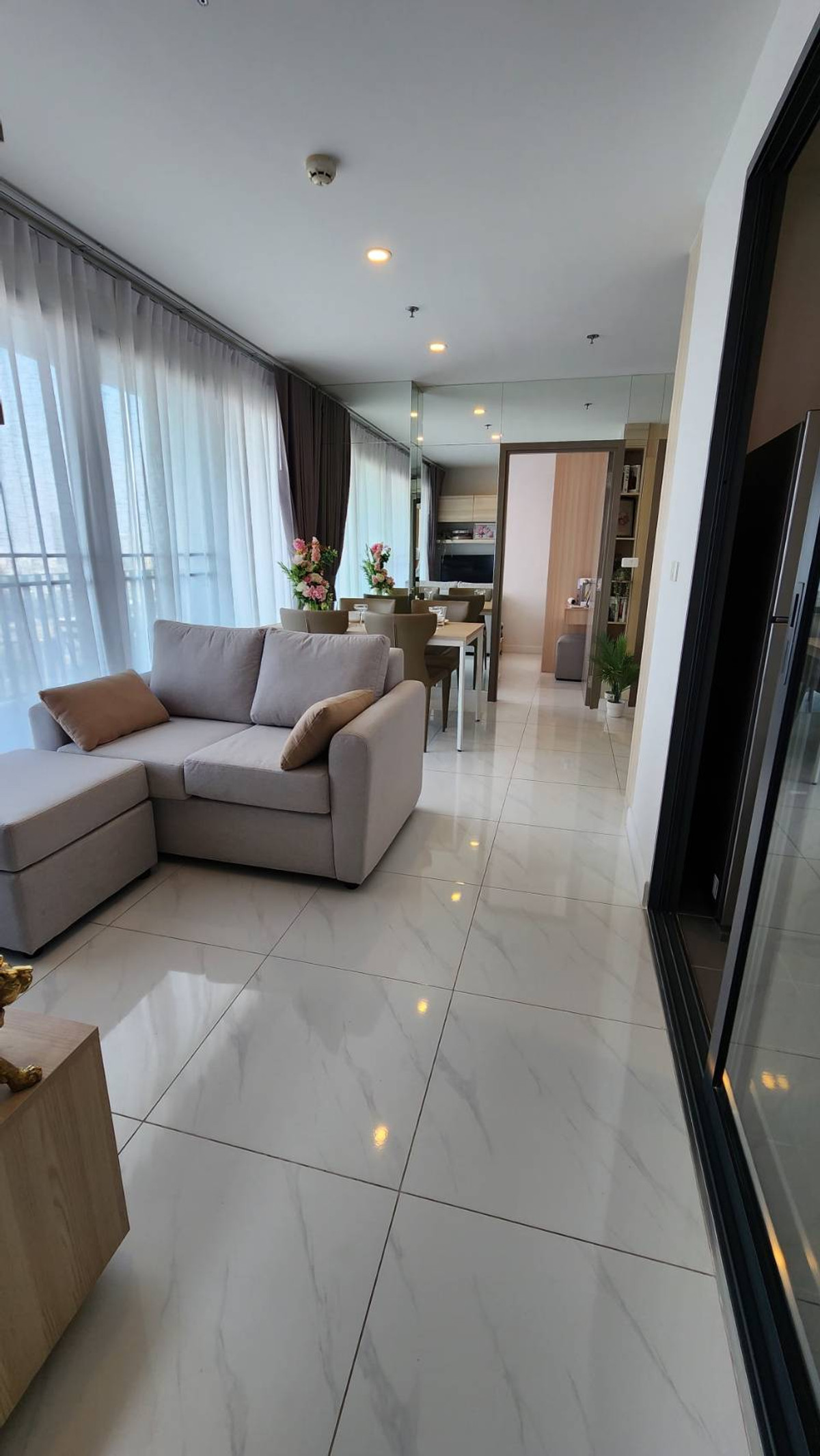 For RentCondoBangna, Bearing, Lasalle : Condo for Rent: Ideo O2 Near BTS Bang Na (approx. 300 meters)