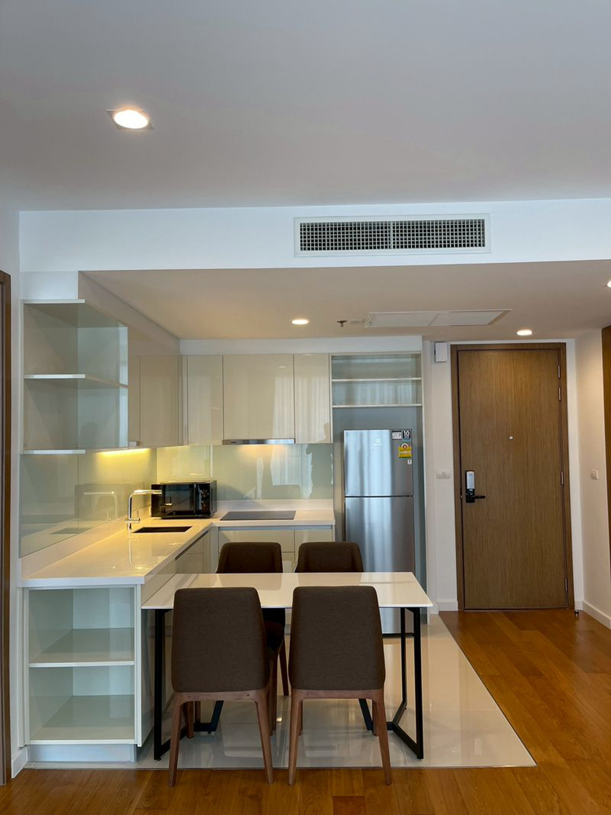 ให้เช่าคอนโดวงเวียนใหญ่ เจริญนคร : Bright วงเวียนใหญ่ ชั้น 24 พื้นที่ 72 ตร.ม. 2 นอน 2 น้ำ เฟอร์ครบพร้อมเครื่องซักผ้า ห้องใหม่ ยังไม่เคยมีคนเช่า