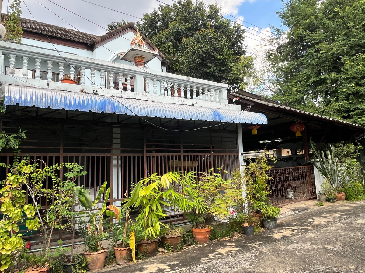 ขายที่ดินรัชดา ห้วยขวาง : ขายที่ดินพร้อม ทาวน์เฮ้าส์ 2 ชั้นหลังมุม 50 ตรว.ซอยอินทามระ 43 แขวงรัชดาภิเษกรัชดาภิเษก เขตดินแดง กรุงเทพฯ ราคา 9,999,000 บาท