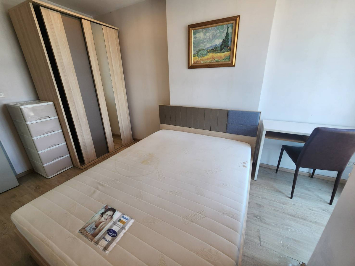 For RentCondoThaphra, Talat Phlu, Wutthakat : For rent, very cheap, Ideo Sathorn Thapra (Ideo Sathorn Thapra), next to BTS Pho Nimit, with furniture + washing machine, only 8,500 baht.