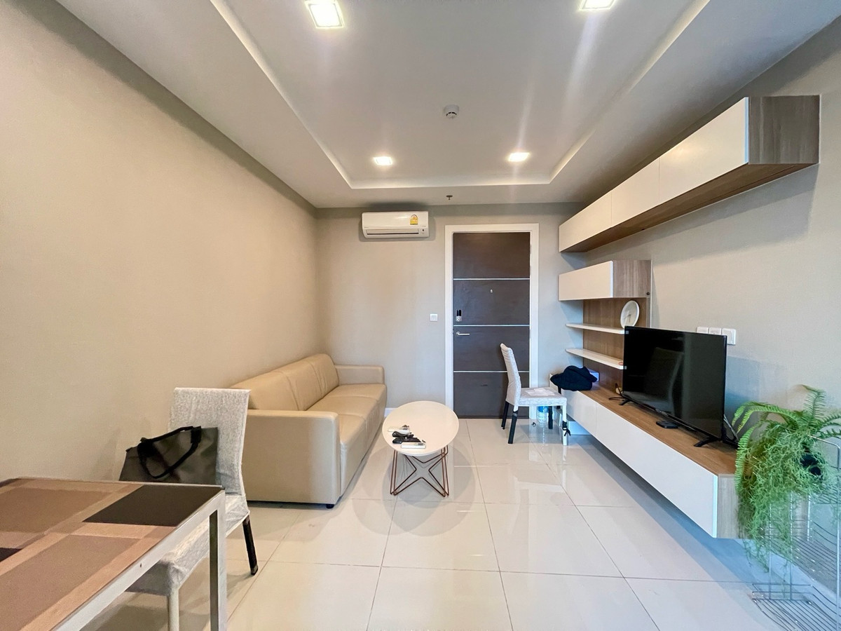 For RentCondoSamut Prakan,Samrong : For rent: The Metropolis Samrong Interchange, garden view, west/south.