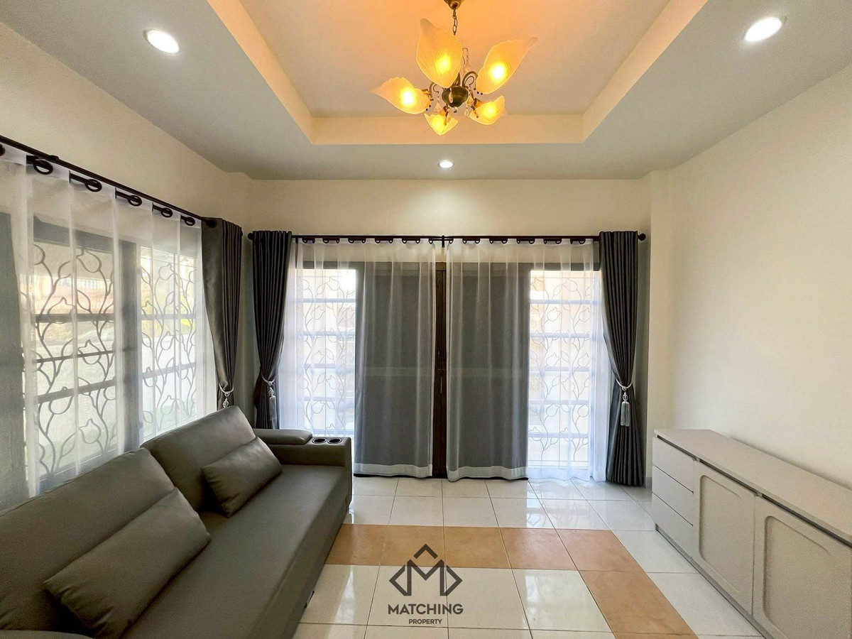 ให้เช่าบ้านวิภาวดี ดอนเมือง หลักสี่ : บ้านเดี่ยว 2 ชั้น รีโนเวทใหม่ เฟอร์ใหม่ ใกล้สนามบินดอนเมือง 3 นอน 3 น้ำ 2 จอด / Tel: 098-6542399