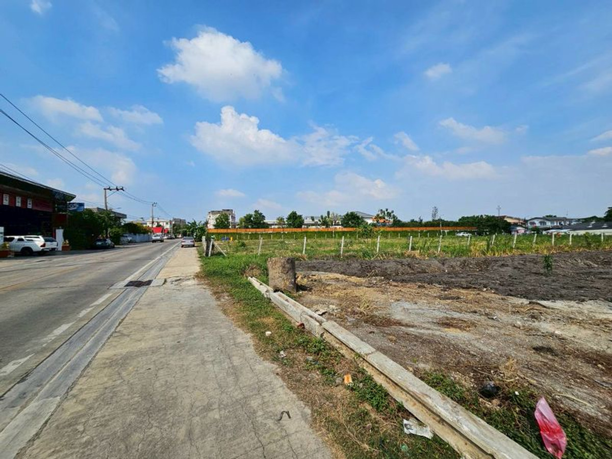 ขายที่ดินบางแค เพชรเกษม : ขาย ที่ดิน 5 ไร่ 1 งาน 12 ตารางวา ติดถนนบางบอน 5 สายเดิม ติดโรงเรียนสารสาสน์วิเทศหนองแขม แขวงหนองแขม เขตหนองแขม กรุงเทพมหานคร