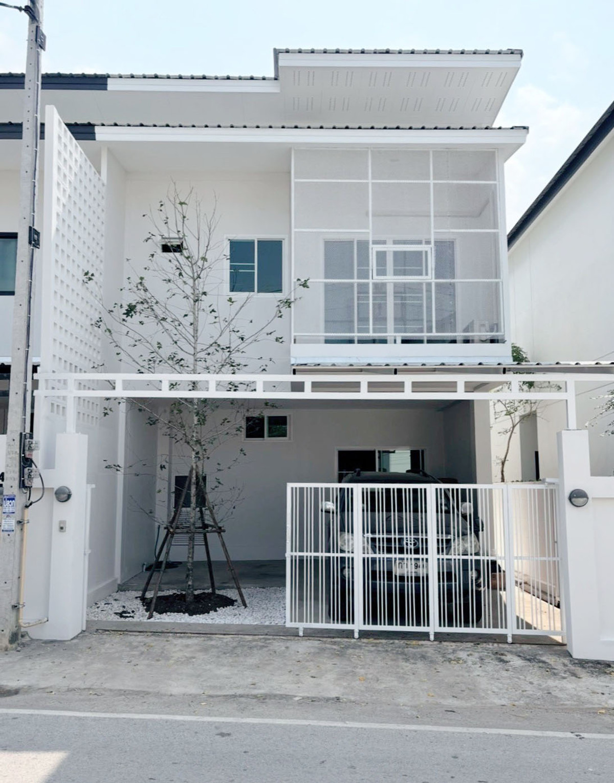 ให้เช่าทาวน์โฮมเชียงใหม่ : ทาวน์เฮ้าส์ให้เช่าเดือนละ 18,000 บาท ใกล้ 89 พลาซ่าเพียง 10 นาที No.15H811