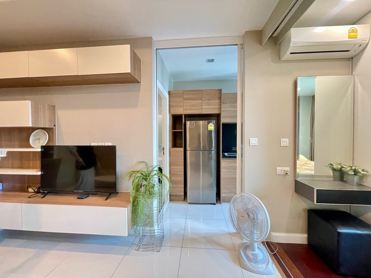 For RentCondoSamut Prakan,Samrong : For rent: The Metropolis Samrong Interchange, garden view, west/south.