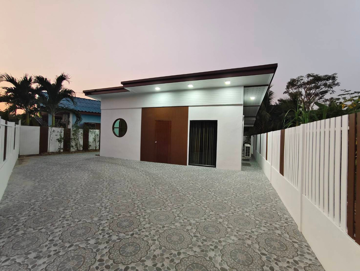 For SaleHousePattaya, Bangsaen, Chonburi : House with land in Soi Tesaban 1 / 3 bedrooms (for sale), House with land in Soi Tesaban 1 / 3 Bedrooms (FOR SALE) AM020