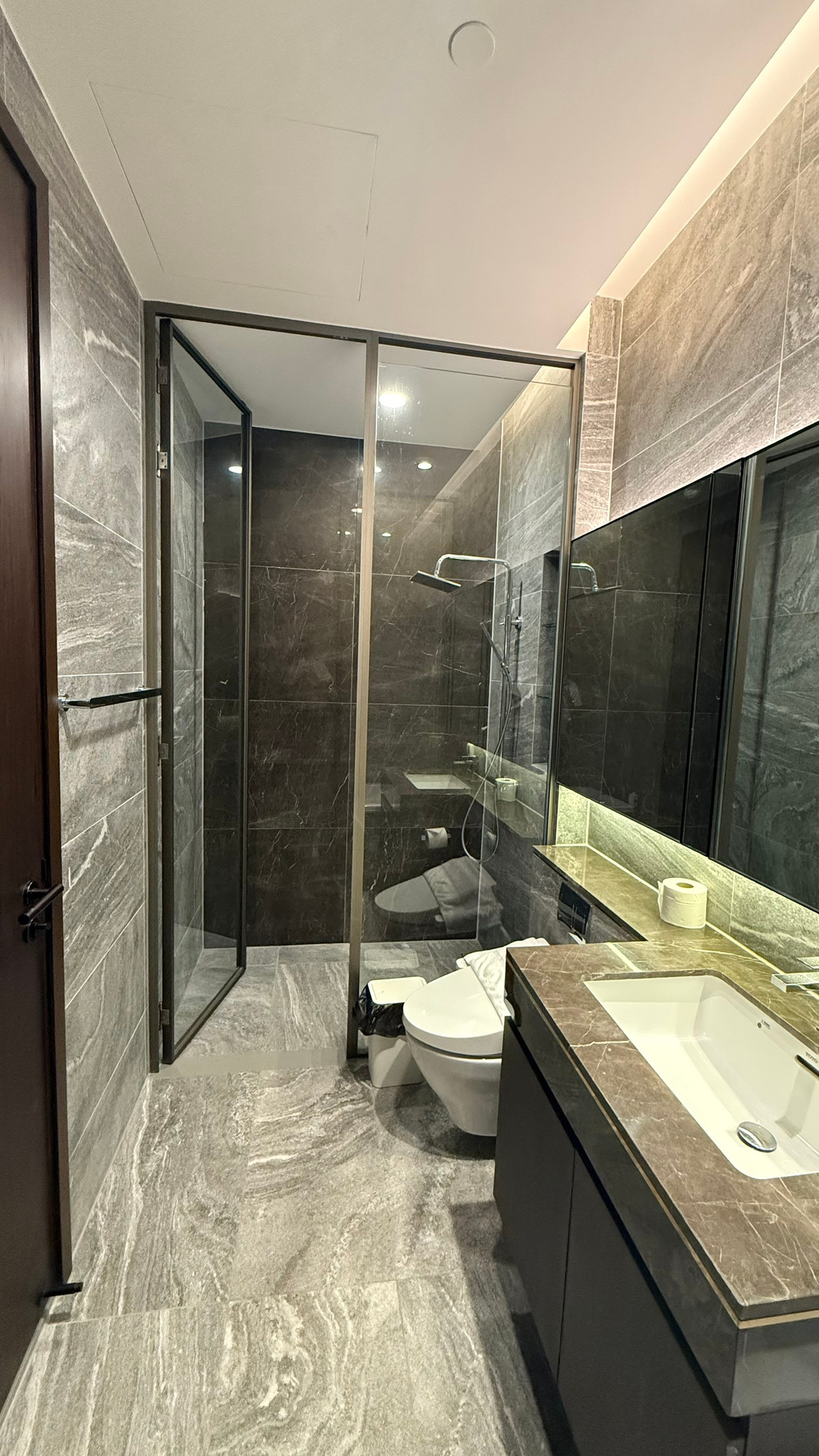 For RentCondoSukhumvit, Asoke, Thonglor : RC124025 Condo 2 bedroom for Rent at The Esse Sukhumvit 36 ​​Condo next to BTS Thonglor