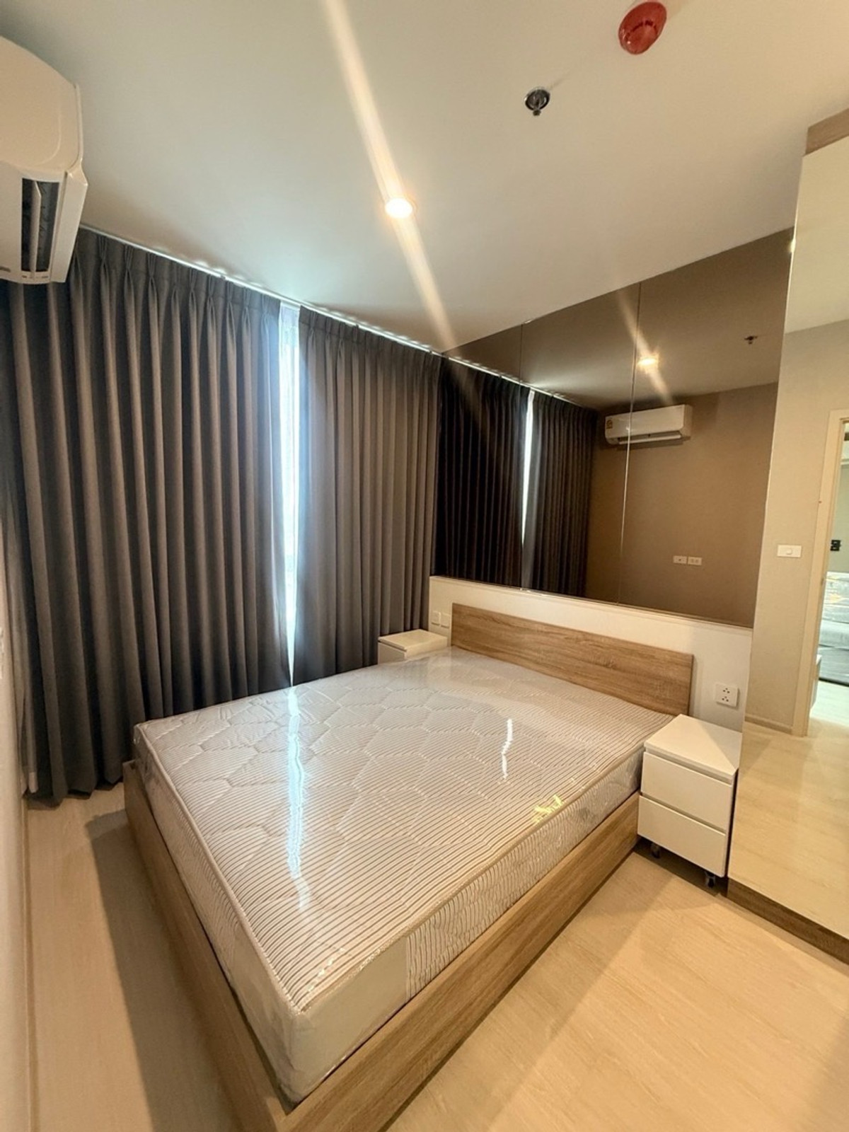 For RentCondoPinklao, Charansanitwong : @condocurator📍For rent Nue Noble Faichai - Wanglang, fully furnished. There is a washing machine [PM4440]