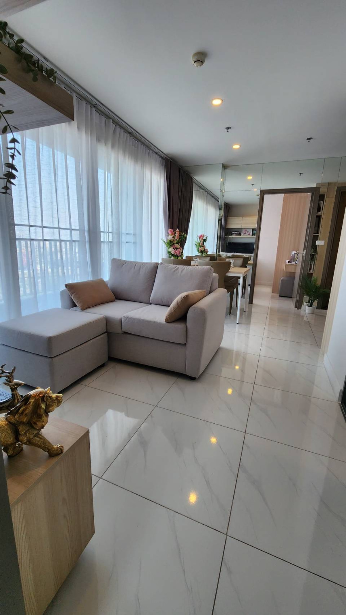 For RentCondoBangna, Bearing, Lasalle : Condo for Rent: Ideo O2 Near BTS Bang Na (approx. 300 meters)