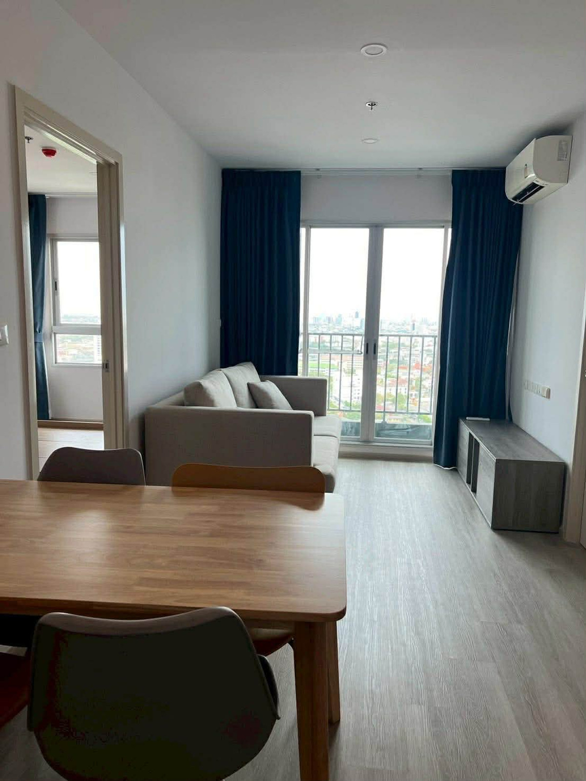 For RentCondoThaphra, Talat Phlu, Wutthakat : ⭐️ Elio Sathorn - Wutthakat ⭐️ 2 bedrooms, 2 bathrooms, 56.5 sq m. New room with electrical appliances ready to move in.