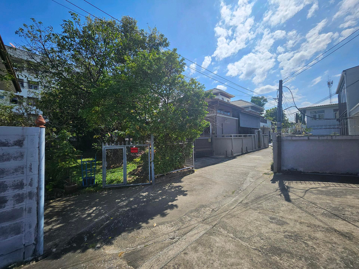 ขายที่ดินพระราม 8 สามเสน ราชวัตร : ขายที่ดินพร้อมสิ่งปลูกสร้างทำเลหายาก ย่านสามเสน – ซอยองครักษ์ เงียบสงบ เป็นส่วนตัว ใจกลางเมืองชั้นใน