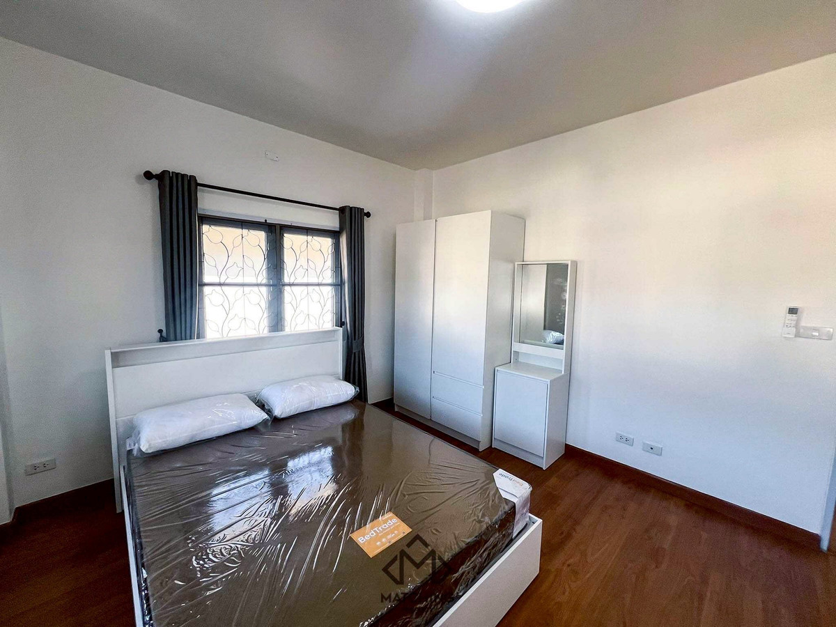 ให้เช่าบ้านวิภาวดี ดอนเมือง หลักสี่ : บ้านเดี่ยว 2 ชั้น รีโนเวทใหม่ เฟอร์ใหม่ ใกล้สนามบินดอนเมือง 3 นอน 3 น้ำ 2 จอด / Tel: 098-6542399