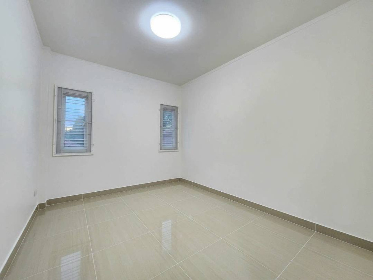 For SaleSriracha Laem Chabang Ban Bueng : Nathawadee 4 Suansua - Nongkho Semi-Detached House / 4 Bedrooms (FOR SALE) YEAN073