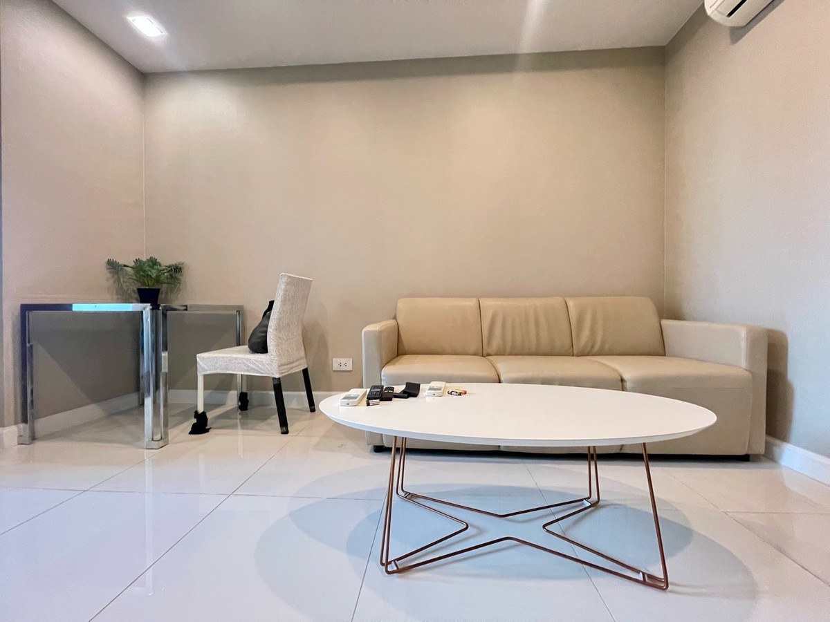 For RentCondoSamut Prakan,Samrong : For rent: The Metropolis Samrong Interchange, garden view, west/south.