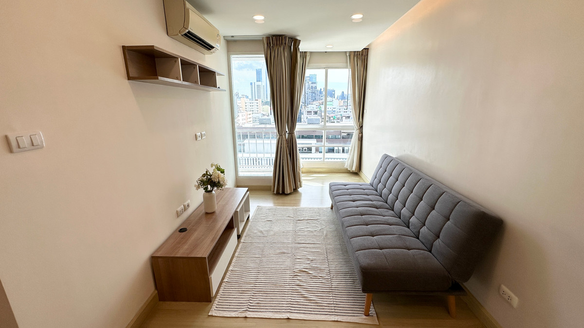 For SaleCondoRatchadapisek, Huaikwang, Suttisan : Modern Condo for Sale in Ratchada, Close to MRT and CBD Area