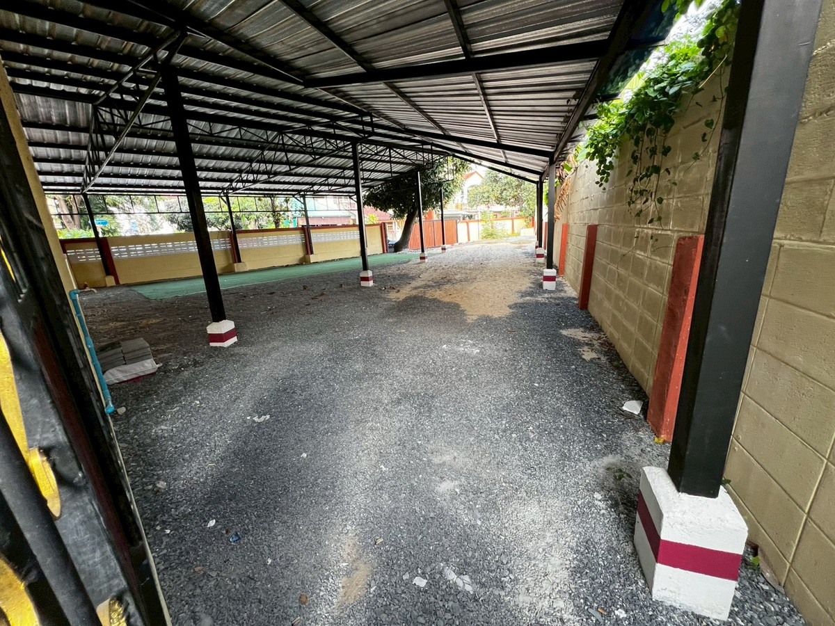 ให้เช่าบ้านสะพานควาย จตุจักร : บ้านพร้อมที่ดินใหญ่ 10นาที ถึงสวนจตุจักร ติดตลาดบองมาร์เช่ 3ห้องนอน รีโนเวทใหม่