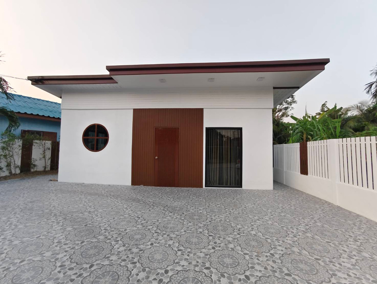 For SaleHousePattaya, Bangsaen, Chonburi : House with land in Soi Tesaban 1 / 3 bedrooms (for sale), House with land in Soi Tesaban 1 / 3 Bedrooms (FOR SALE) AM020