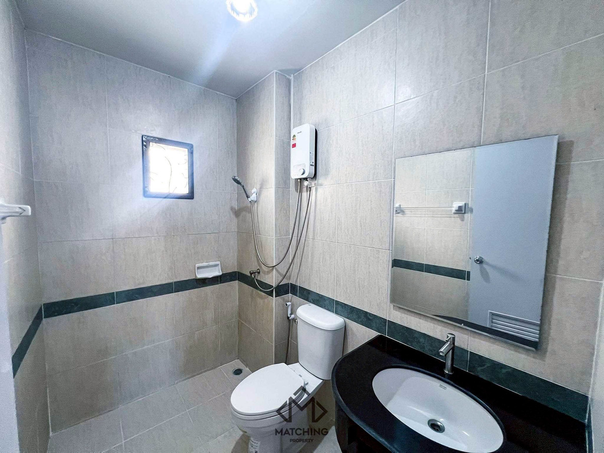 ให้เช่าบ้านวิภาวดี ดอนเมือง หลักสี่ : บ้านเดี่ยว 2 ชั้น รีโนเวทใหม่ เฟอร์ใหม่ ใกล้สนามบินดอนเมือง 3 นอน 3 น้ำ 2 จอด / Tel: 098-6542399