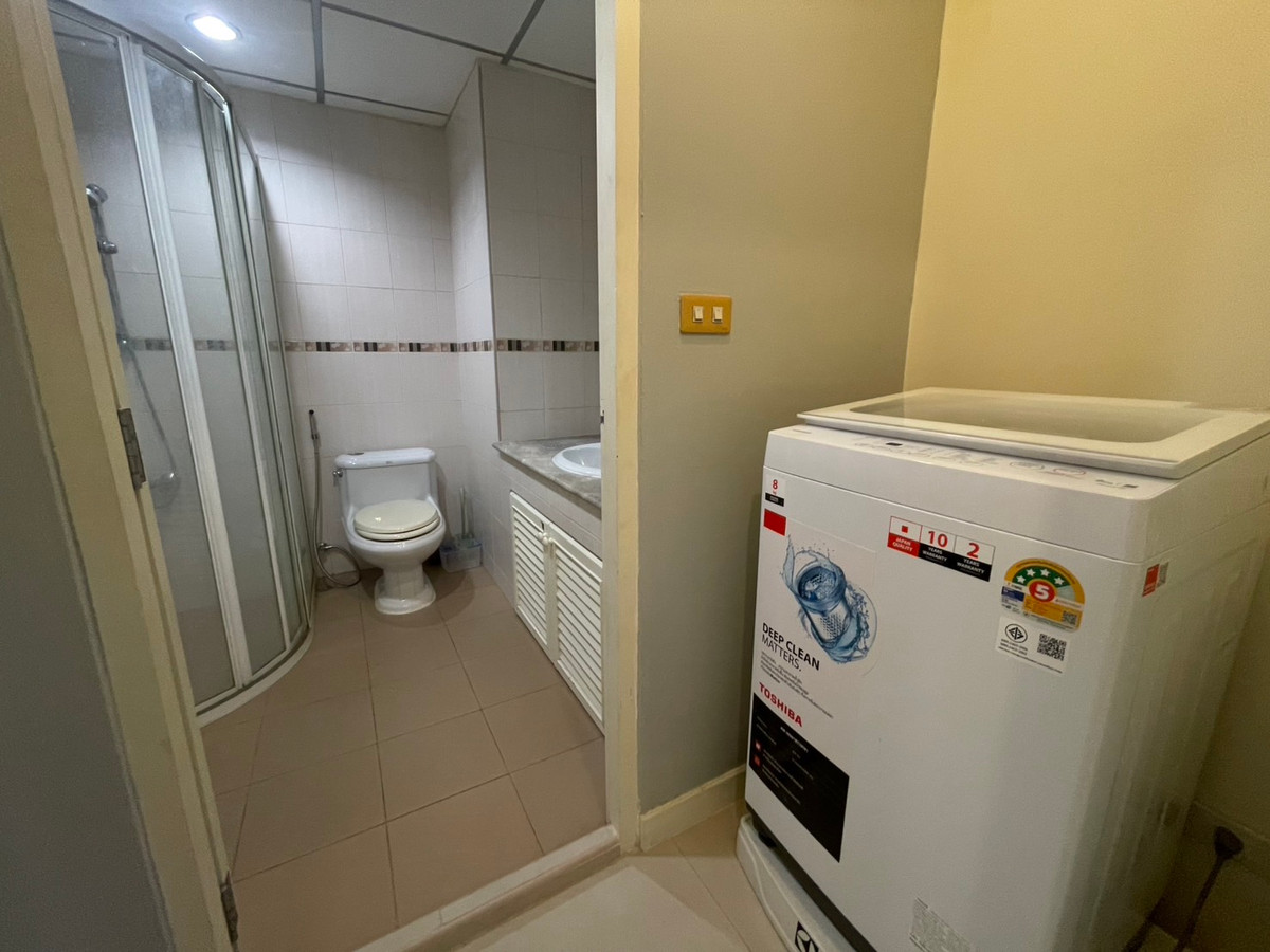 For RentCondoSilom, Saladaeng, Bangrak : Condo room for rent, Silom Suite (Sathorn 12)