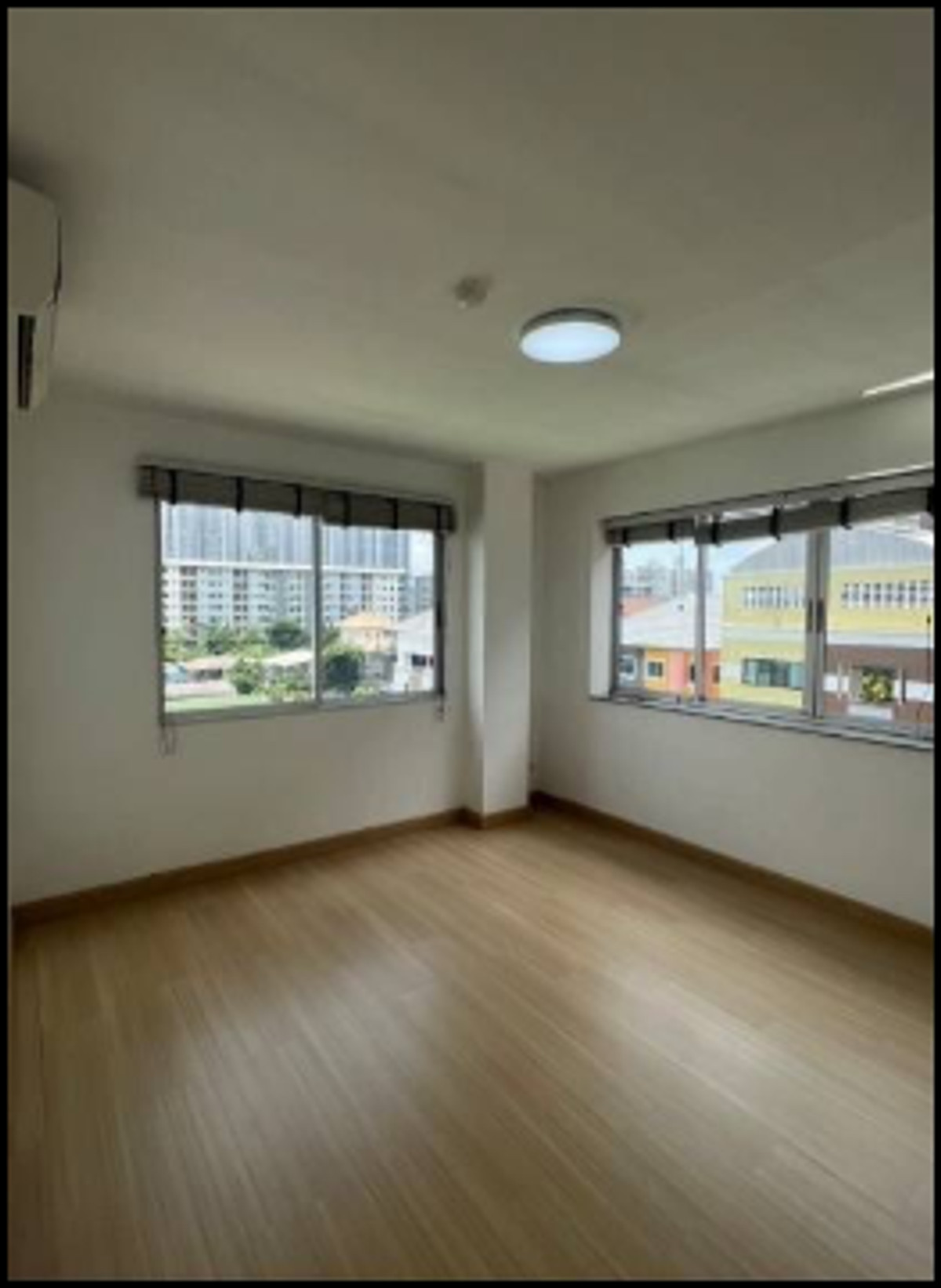 For SaleCondoRatchadapisek, Huaikwang, Suttisan : Condo for sale, beautiful corner room, good view, popular location in the heart of Ratchada, near MRT, Supalai City Home Ratchada 10 project (S5253)