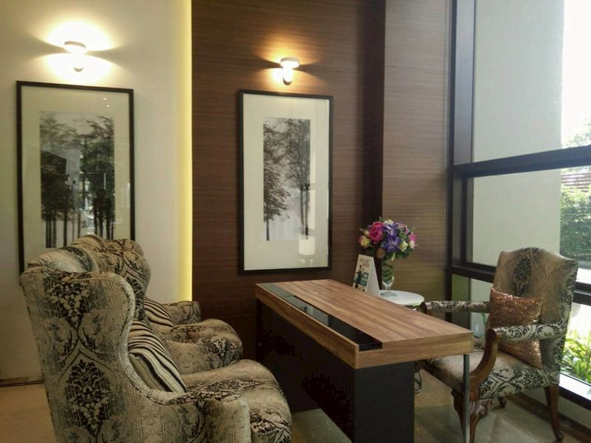 For SaleCondoRama9, Petchburi, RCA : 🏙️✨ For sale! The Niche Pride Thonglor-Phetchaburi | Corner room, high floor, beautiful view! ✨🏙️ Convenient transportation, there is a Shuttle Bus to pick up and drop off BTS Thonglor & MRT Phetchaburi!