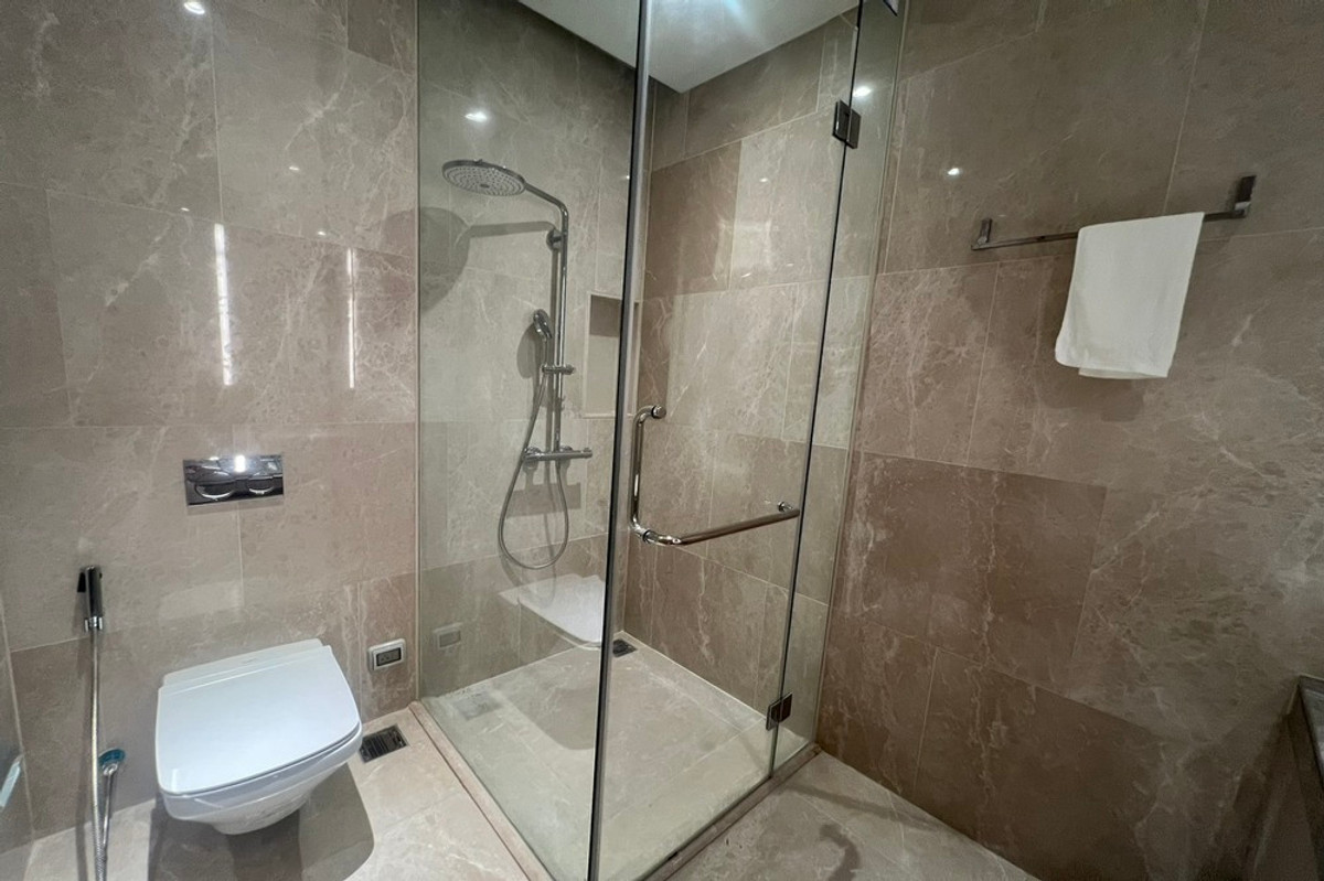 For RentCondoWongwianyai, Charoennakor : 🔥 For Rent !! river view, high floor 30++ !! 🔥 Code C20251200026..........Magnolias Waterfront Residences Iconsiam, 1 bedroom, 1 bathroom, furnished, ready to move in📣📣