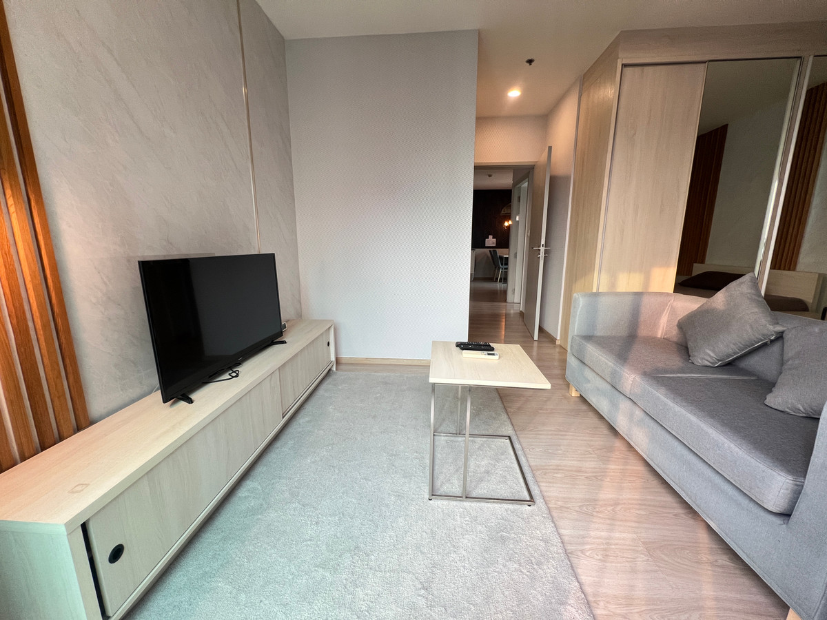 ให้เช่าคอนโดรัชดา ห้วยขวาง : RC124725 Condo for rent at NOBLE REVOLVE RATCHADA ใกล้ MRT สถานีศูนย์วัฒนธรรม 