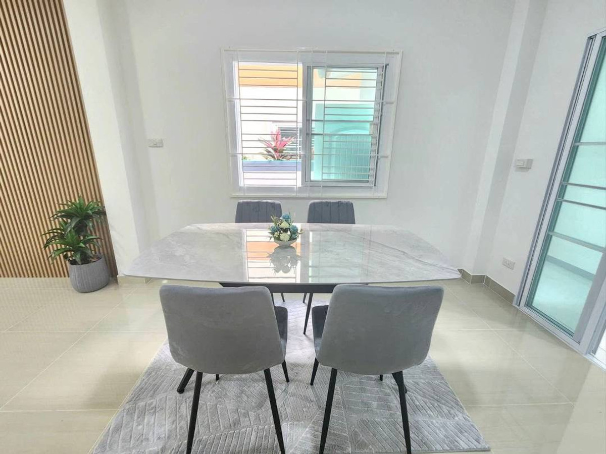 For SaleSriracha Laem Chabang Ban Bueng : Nathawadee 4 Suansua - Nongkho Semi-Detached House / 4 Bedrooms (FOR SALE) YEAN073