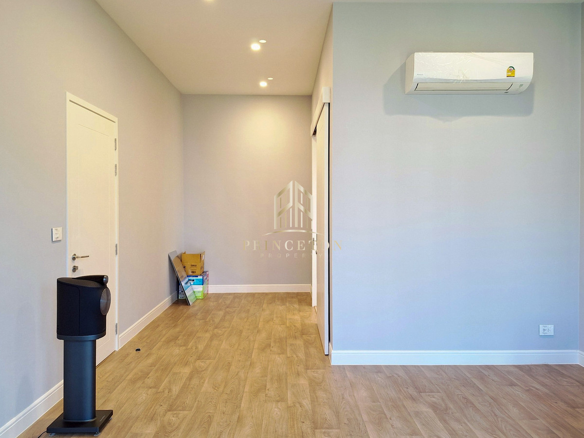 บ้านพัฒนาการ ศรีนครินทร์ : ขายหรือให้เช่า บ้านหรูสไตล์คฤหาสน์ นาราสิริ กรุงเทพกรีฑา 📞092-4252445 Narasiri Krungthep Kreetha