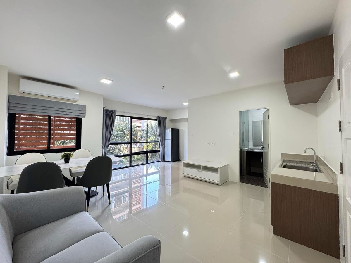 For SaleCondoLadkrabang, Suwannaphum Airport : Condo for sale, Park Village On Nut-Suvarnabhumi, corner room, 68.84 sq m., fully furnished, renovated, ready to move in, near MRT Si Nut Station.