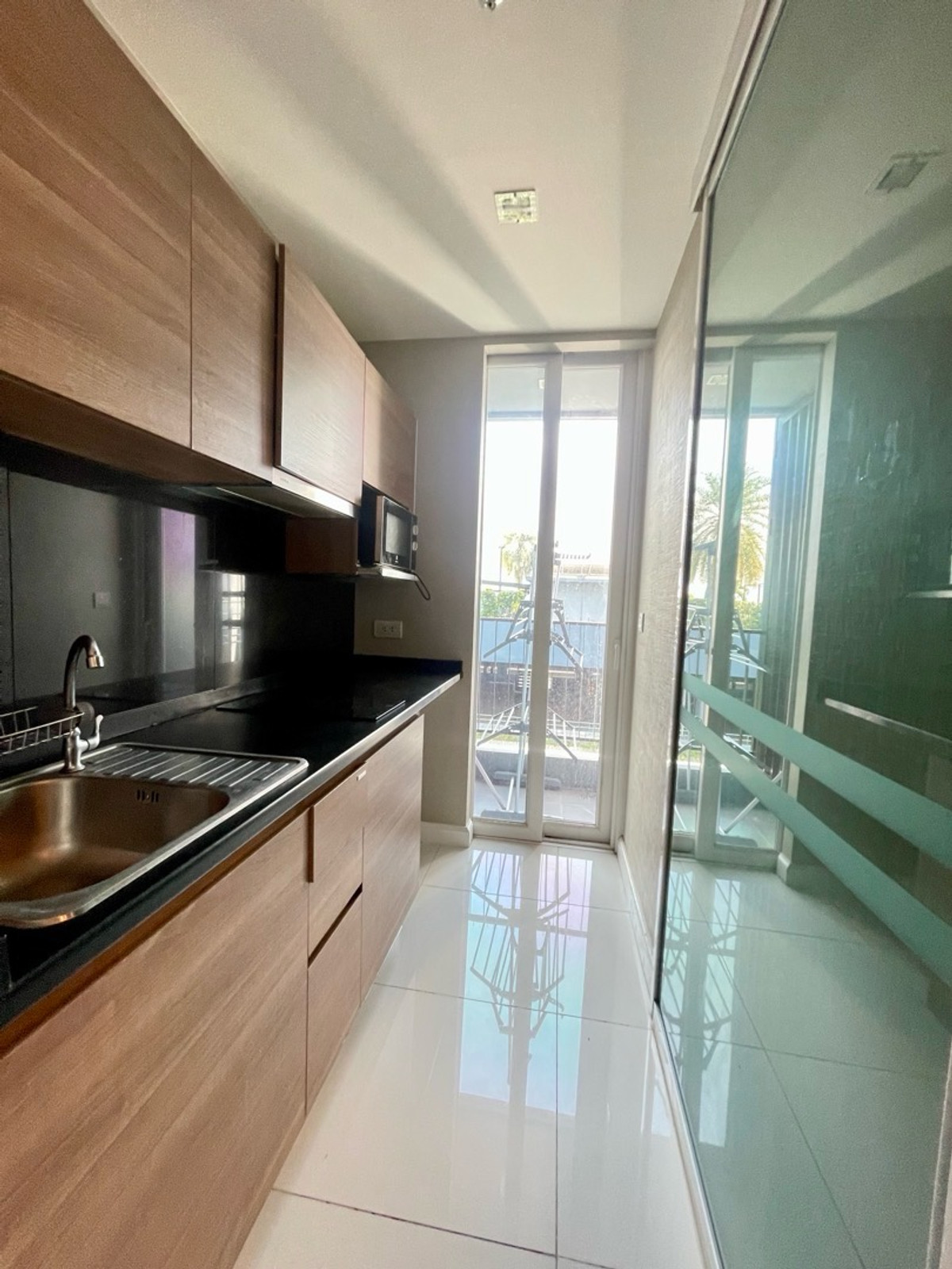 For RentCondoSamut Prakan,Samrong : For rent: The Metropolis Samrong Interchange, garden view, west/south.