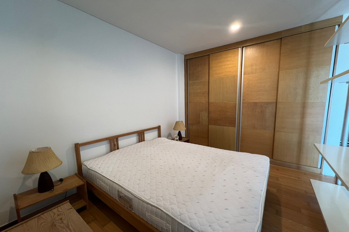 CondoWongwianyai, Charoennakor : 🔥 For Sale - Rent !! high floor 24++, ICONSIAM view!! 🔥 Code C20221204194..........Villa Sathorn, Studio room, 1 bathroom, furnished, ready to move in, Special Deal!!📣📣