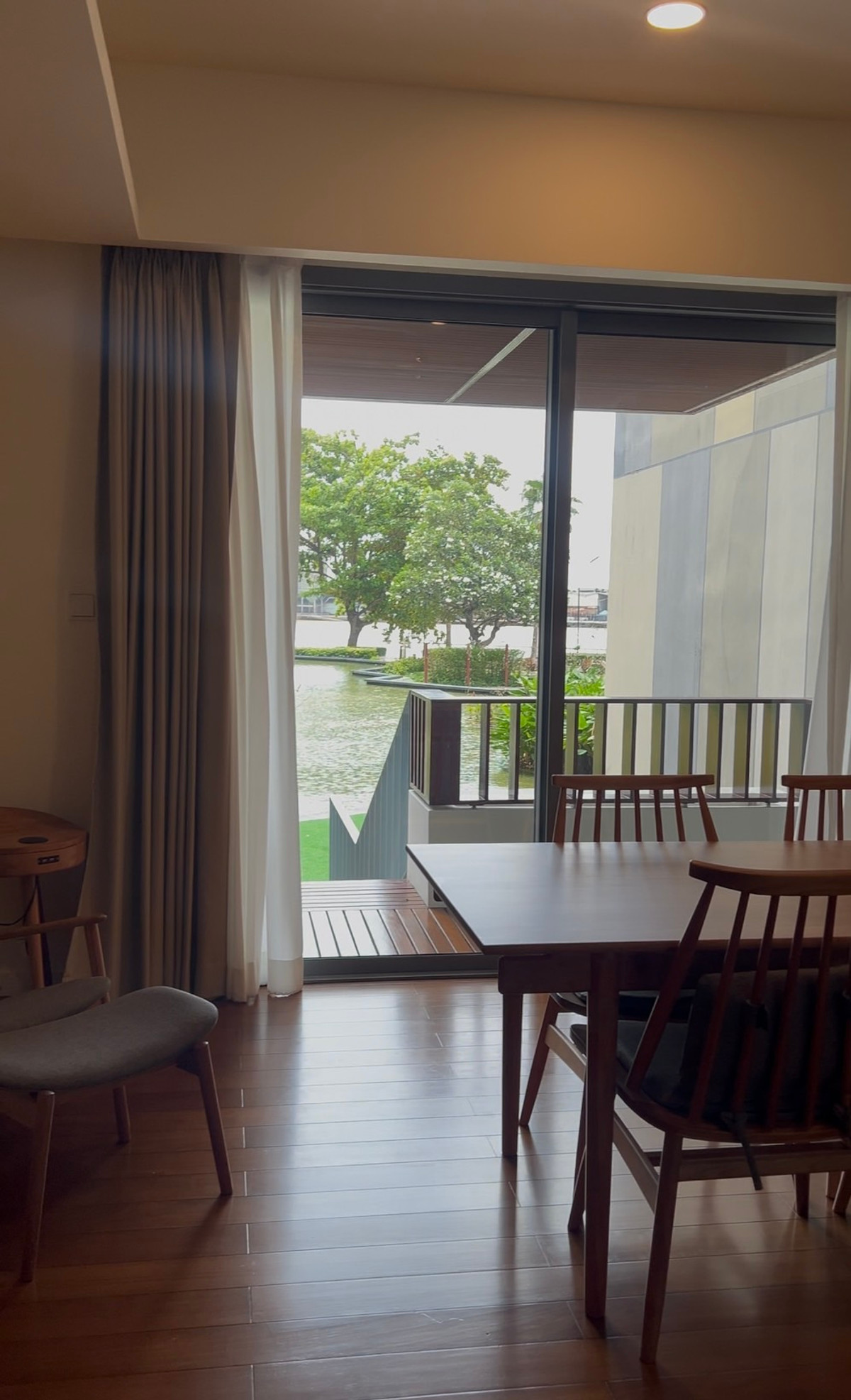 ขายคอนโดพระราม 3 สาธุประดิษฐ์ : 3 ห้องนอน ที่ The Pano Rama 3, Contact 062-496-6454