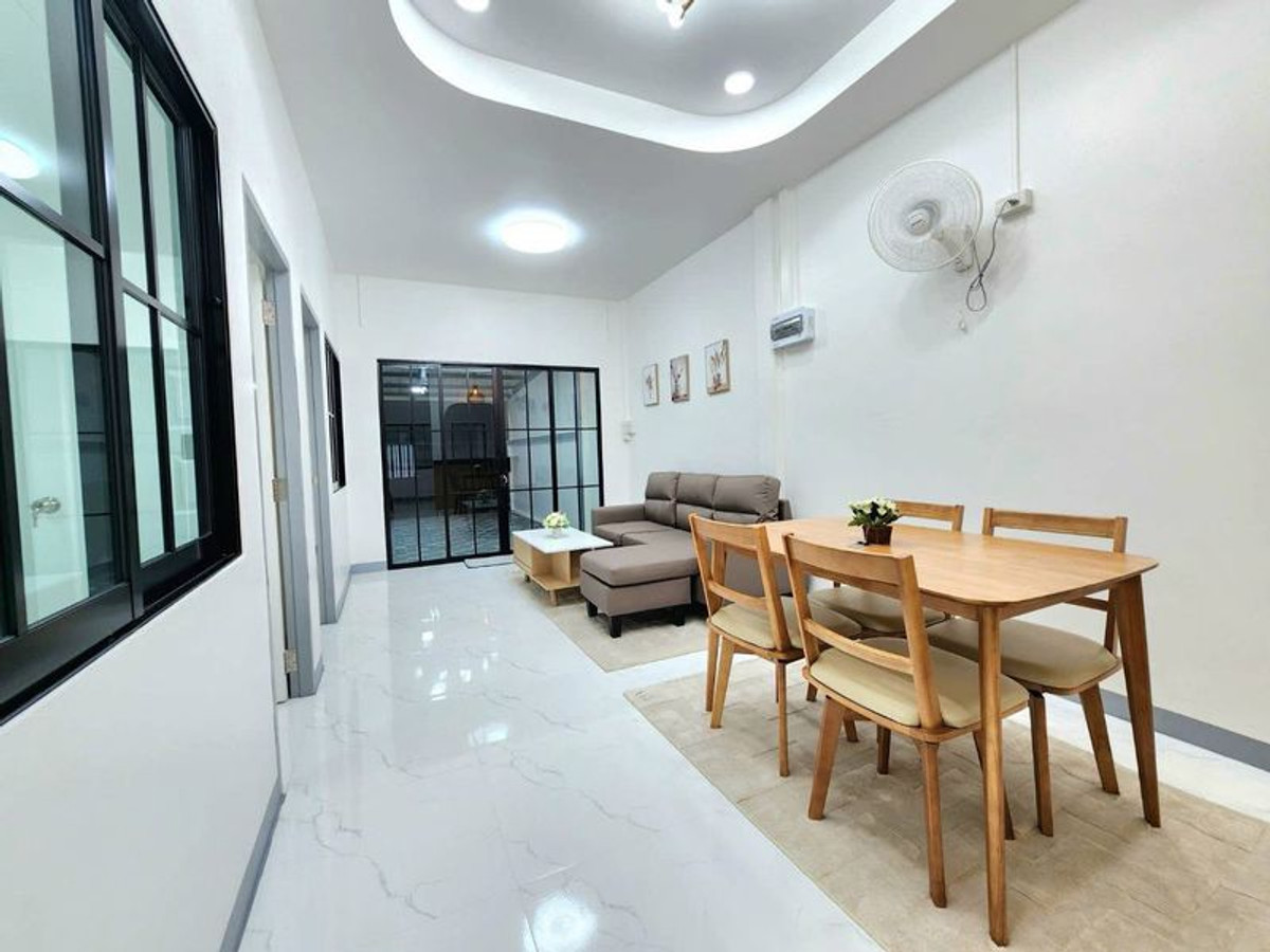 For SaleTownhomeSriracha Laem Chabang Ban Bueng : Townhome Pruksachart 2 Soi Mor Yoi / 2 Bedrooms (FOR SALE) YEAN074