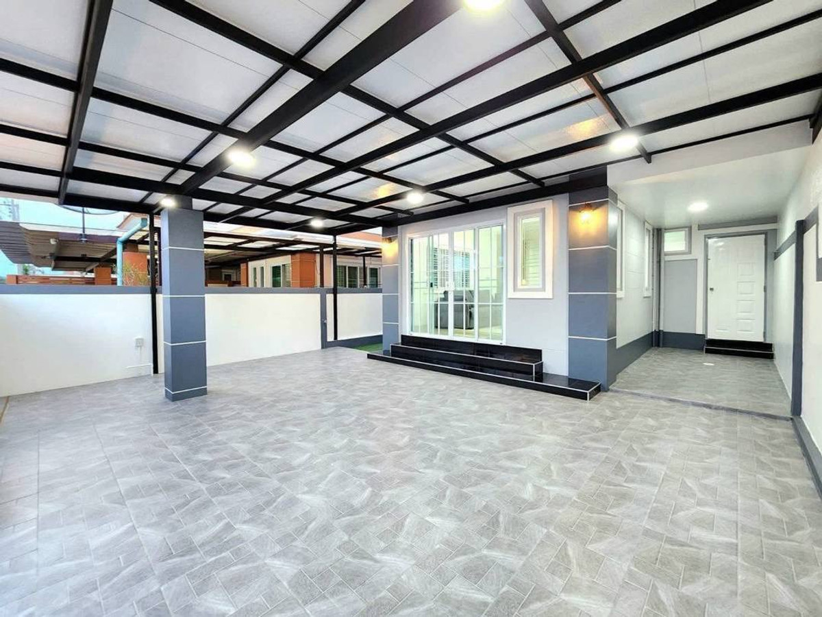 For SaleSriracha Laem Chabang Ban Bueng : Nathawadee 4 Suansua - Nongkho Semi-Detached House / 4 Bedrooms (FOR SALE) YEAN073