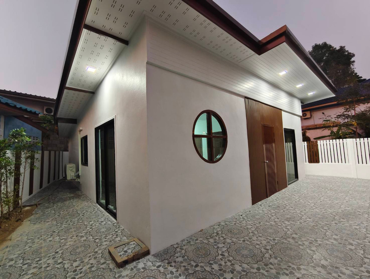 For SaleHousePattaya, Bangsaen, Chonburi : House with land in Soi Tesaban 1 / 3 bedrooms (for sale), House with land in Soi Tesaban 1 / 3 Bedrooms (FOR SALE) AM020