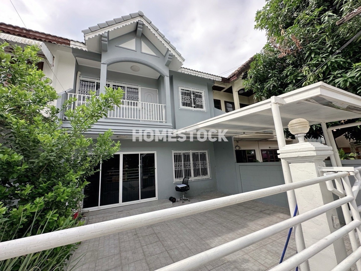 ให้เช่าทาวน์โฮมรัชดา ห้วยขวาง : 28,000.- ให้เช่าบ้านพร้อมเฟอร์ครบ ซอยลาดพร้าว 80 ใกล้ห้วยขวาง พระราม 9 ลาดพร้าวได้ ใกล้ MRT ห้วยขวาง