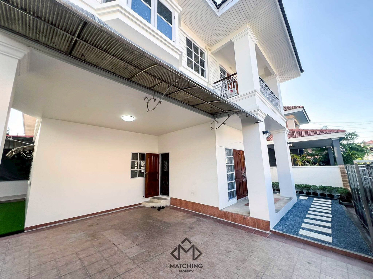 ให้เช่าบ้านวิภาวดี ดอนเมือง หลักสี่ : บ้านเดี่ยว 2 ชั้น รีโนเวทใหม่ เฟอร์ใหม่ ใกล้สนามบินดอนเมือง 3 นอน 3 น้ำ 2 จอด / Tel: 098-6542399