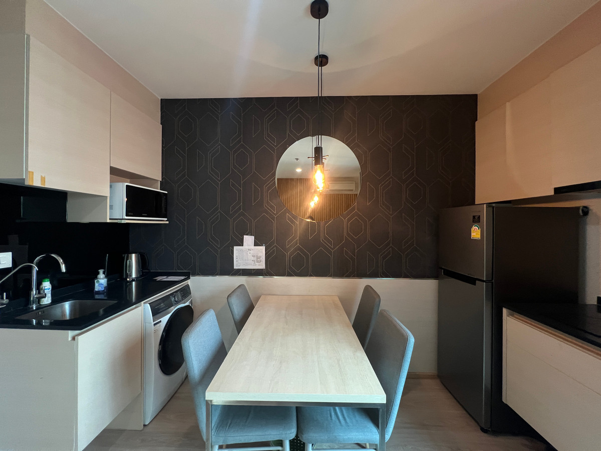 ให้เช่าคอนโดรัชดา ห้วยขวาง : RC124725 Condo for rent at NOBLE REVOLVE RATCHADA ใกล้ MRT สถานีศูนย์วัฒนธรรม 