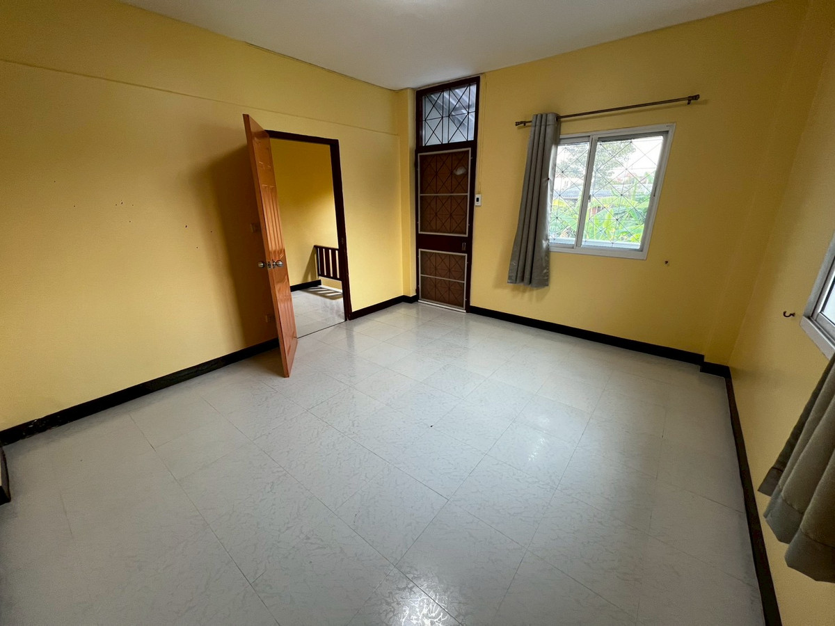 ให้เช่าบ้านสะพานควาย จตุจักร : บ้านพร้อมที่ดินใหญ่ 10นาที ถึงสวนจตุจักร ติดตลาดบองมาร์เช่ 3ห้องนอน รีโนเวทใหม่