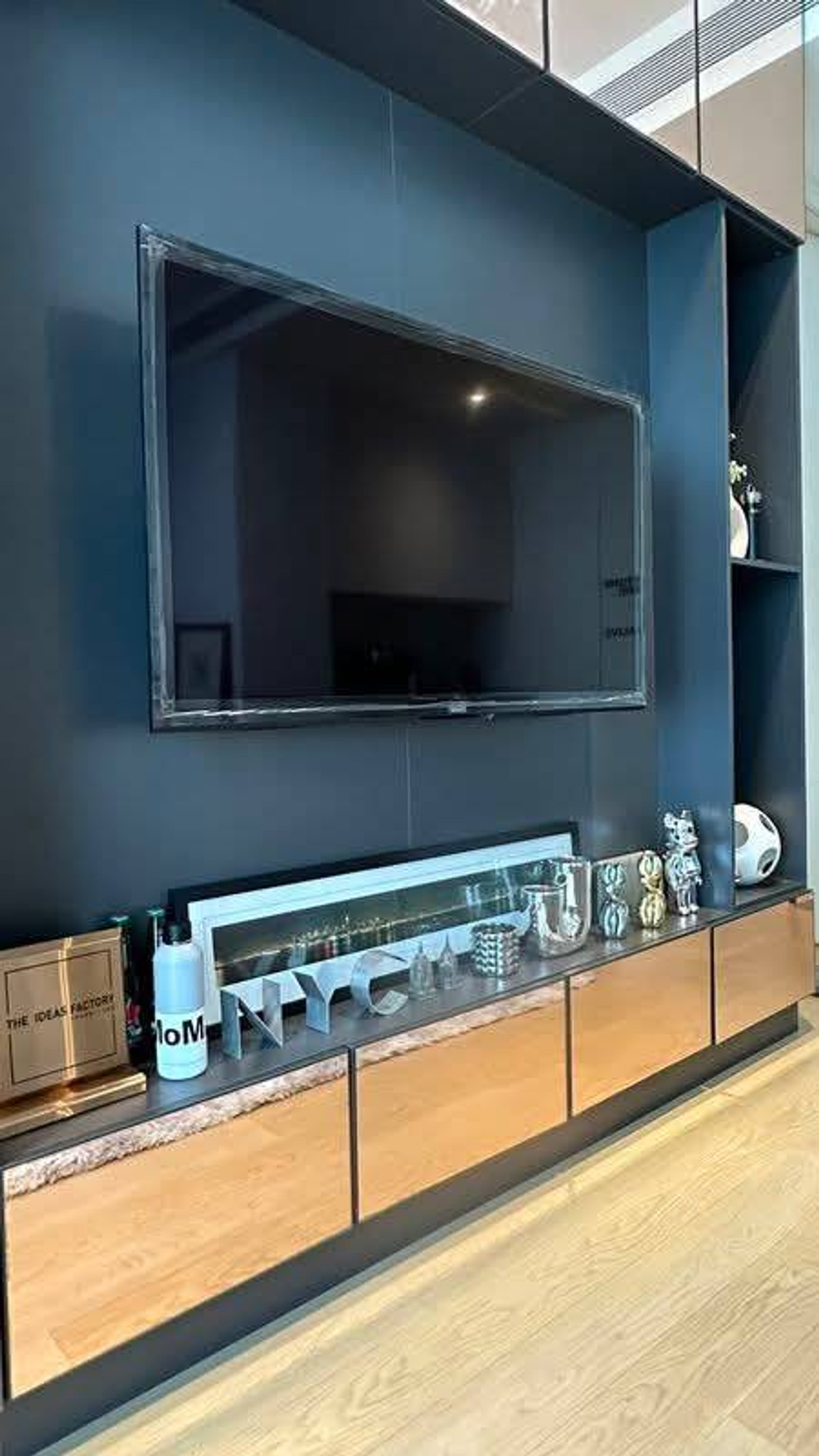 For SaleCondoSukhumvit, Asoke, Thonglor : The Strand Thonglor Ultra-Luxury 1-Bedroom Residence Next to BTS Thonglor Please call: 062-496-6454