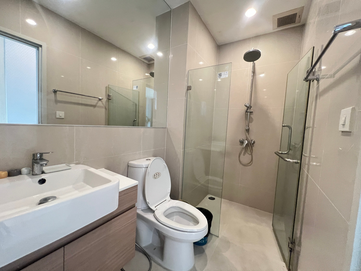ให้เช่าคอนโดรัชดา ห้วยขวาง : RC124725 Condo for rent at NOBLE REVOLVE RATCHADA ใกล้ MRT สถานีศูนย์วัฒนธรรม 