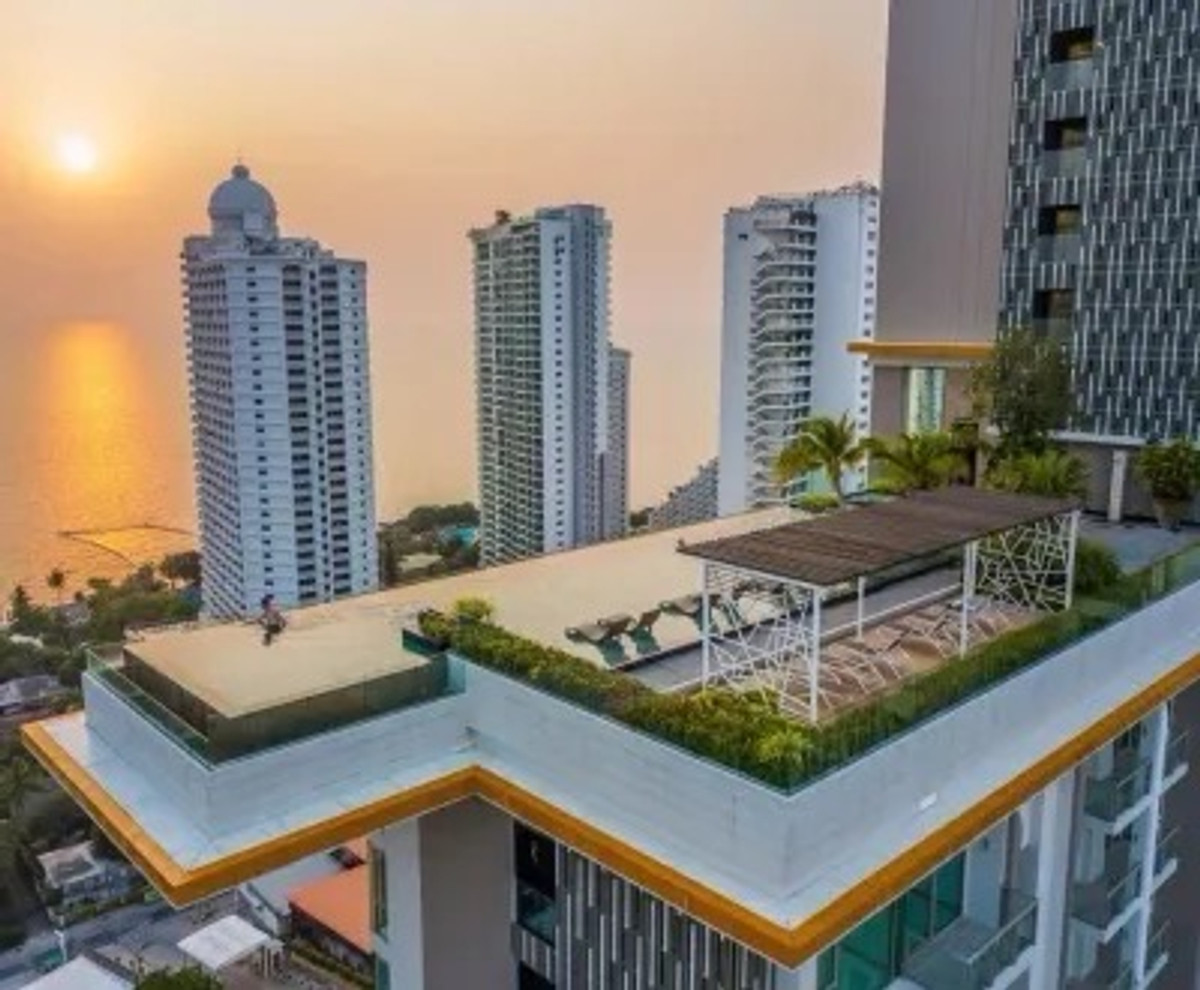 For SaleCondoPattaya, Bangsaen, Chonburi : Riviera wongamart A buildring 