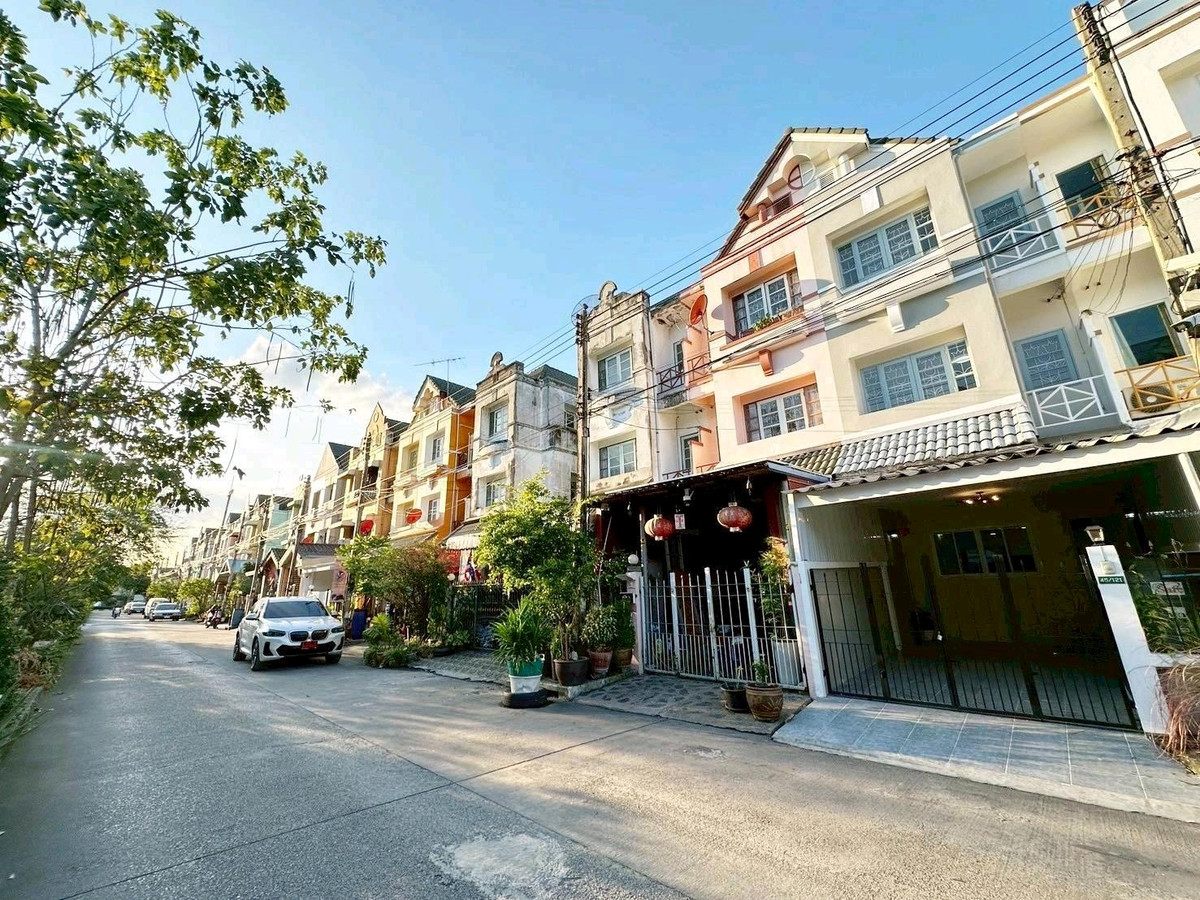 ขายทาวน์โฮมปทุมธานี รังสิต ธรรมศาสตร์ : ขายบ้านลัลลี่วัลล์ ลำลูกกาคลอง1 รีโนเวทและราคาจับต้องได้