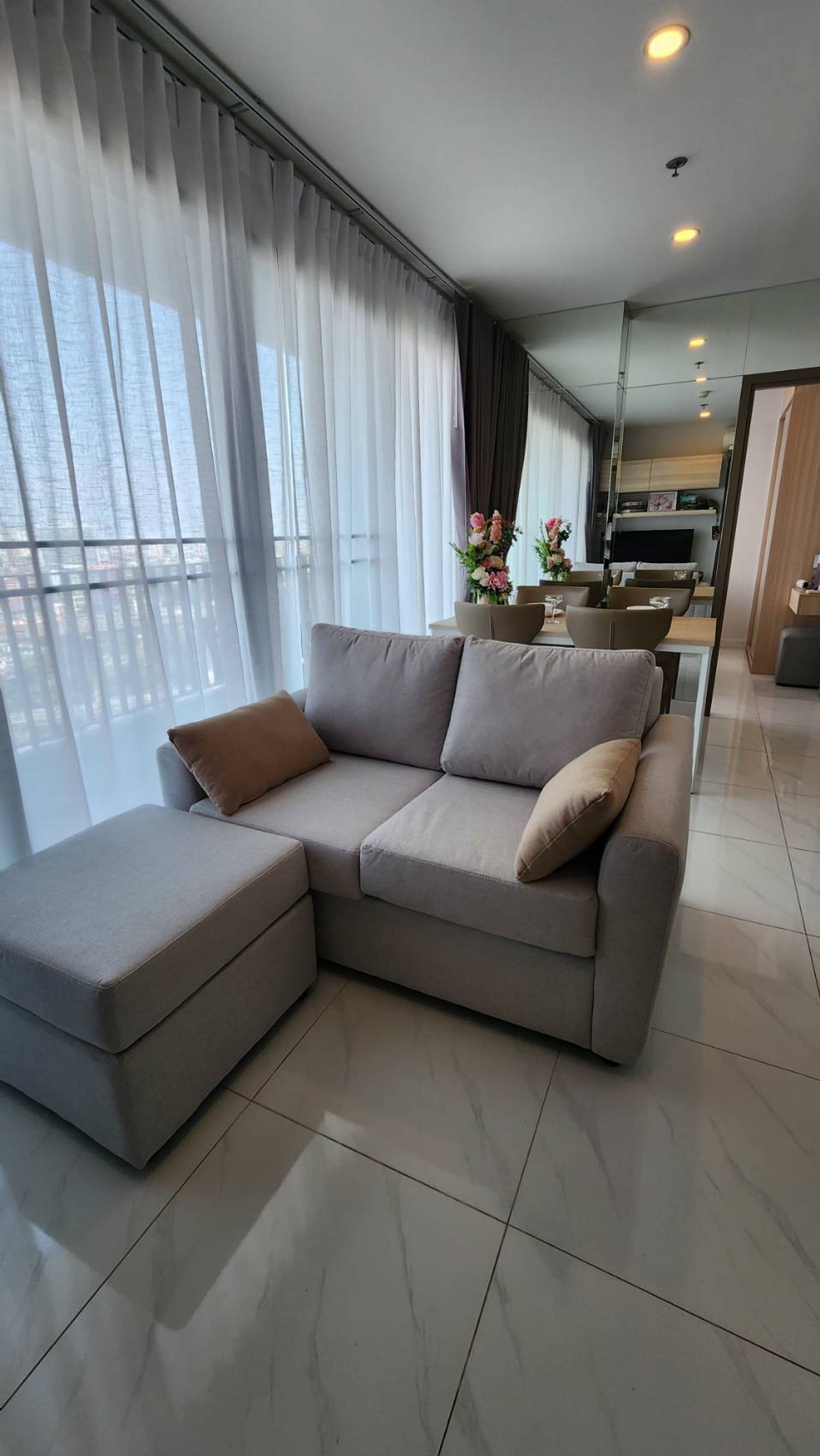 For RentCondoBangna, Bearing, Lasalle : Condo for Rent: Ideo O2 Near BTS Bang Na (approx. 300 meters)