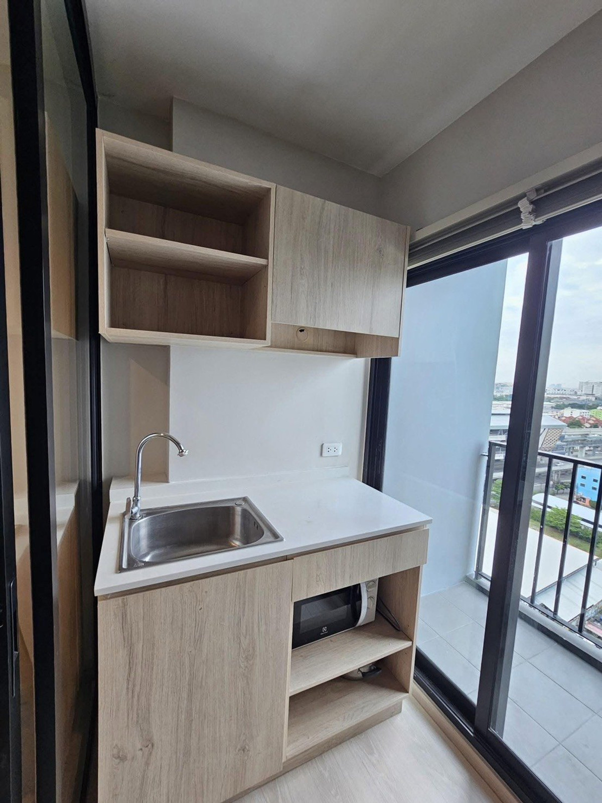 ให้เช่าคอนโดพัฒนาการ ศรีนครินทร์ : ให้เช่า 📍 Nue Noble Srinakarin - Lasalle 📍 เฟอร์นิเจอร์ และ เครื่องใช้ไฟฟ้าครบ ใกล้ MRT ศรีลาซาล