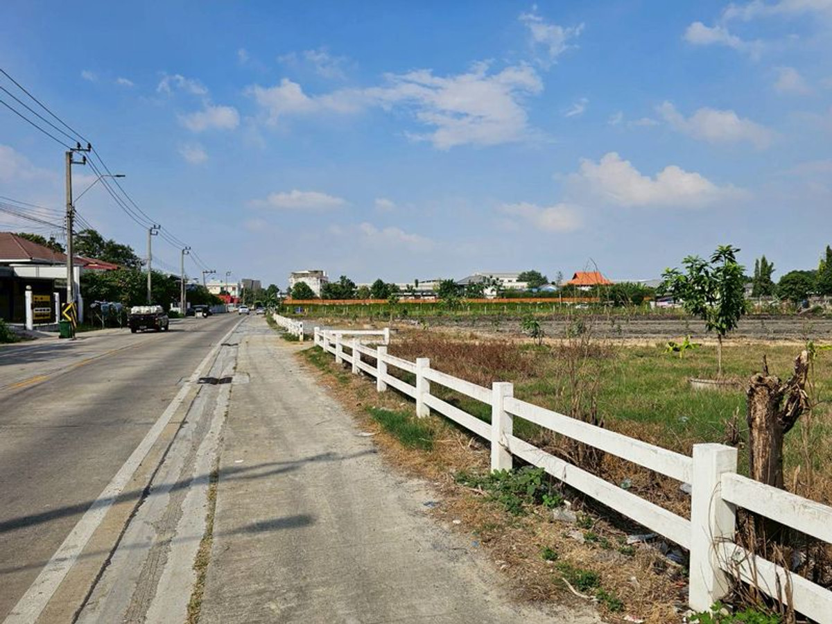 ขายที่ดินบางแค เพชรเกษม : ขาย ที่ดิน 5 ไร่ 1 งาน 12 ตารางวา ติดถนนบางบอน 5 สายเดิม ติดโรงเรียนสารสาสน์วิเทศหนองแขม แขวงหนองแขม เขตหนองแขม กรุงเทพมหานคร