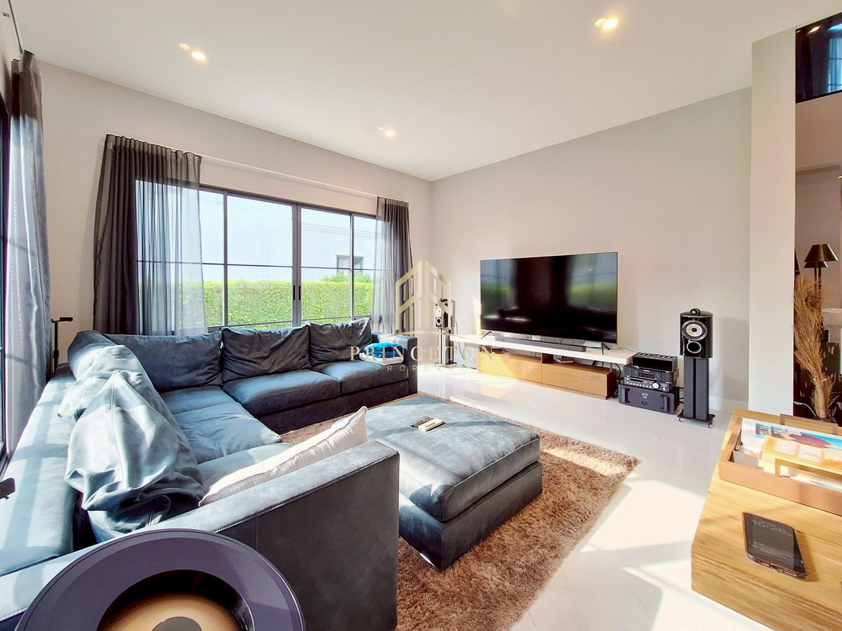 บ้านพัฒนาการ ศรีนครินทร์ : ขายหรือให้เช่า บ้านหรูสไตล์คฤหาสน์ นาราสิริ กรุงเทพกรีฑา 📞092-4252445 Narasiri Krungthep Kreetha