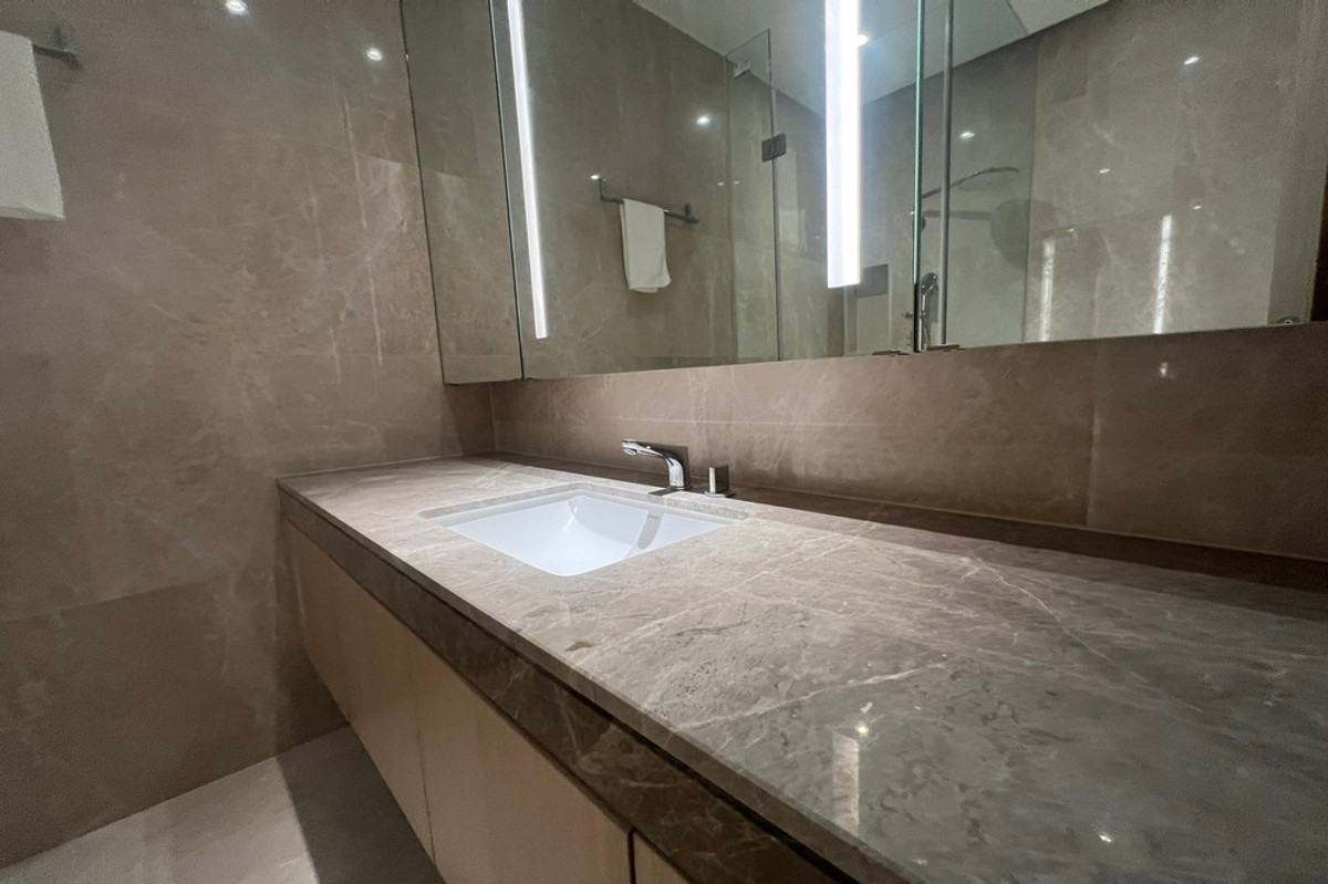 For RentCondoWongwianyai, Charoennakor : 🔥 For Rent !! river view, high floor 30++ !! 🔥 Code C20251200026..........Magnolias Waterfront Residences Iconsiam, 1 bedroom, 1 bathroom, furnished, ready to move in📣📣