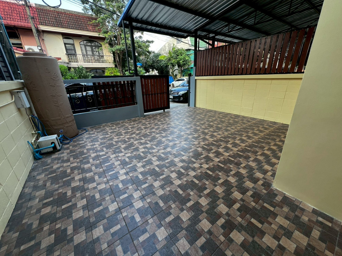 ให้เช่าบ้านสะพานควาย จตุจักร : บ้านพร้อมที่ดินใหญ่ 10นาที ถึงสวนจตุจักร ติดตลาดบองมาร์เช่ 3ห้องนอน รีโนเวทใหม่